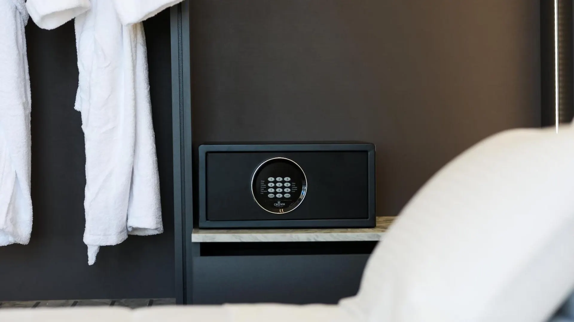 Hotel Adore Vlorë 4*,  Αλβανία
