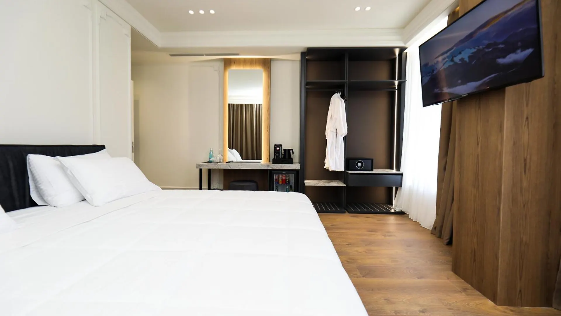 Hotel Adore Vlorë