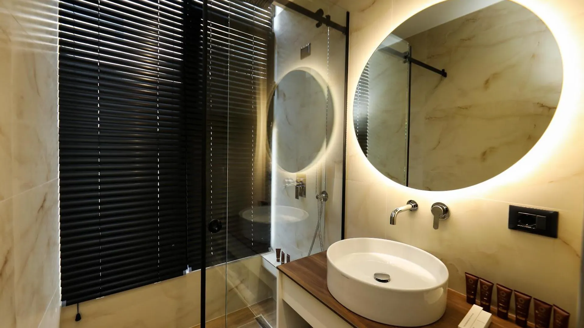 Hotel Adore Vlorë